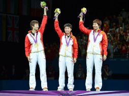 Ding Ning, Guo Yue y Li Xiaoxia suben a lo más alto del podio en Londres 2012. AFP  /