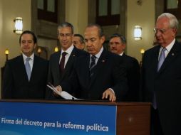 El Presidente Felipe Calderón Hinojosa decretó y promulgó la Reforma Política. NOTIMEX  /