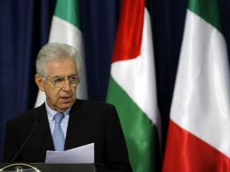 El primer ministro italiano Mario Monti se une al ''italenglish''. ARCHIVO  /