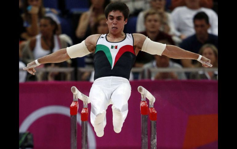 Corral terminó quinto en la final de barras paralelas, la mejor actuación de un gimnasta mexicano desde 1932. EFE  /