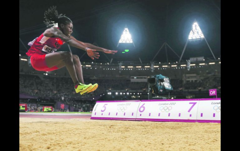 Brittney Reese logra la primera medalla de oro de salto de longitud femenino para Estados Unidos desde 1988. REUTERS  /