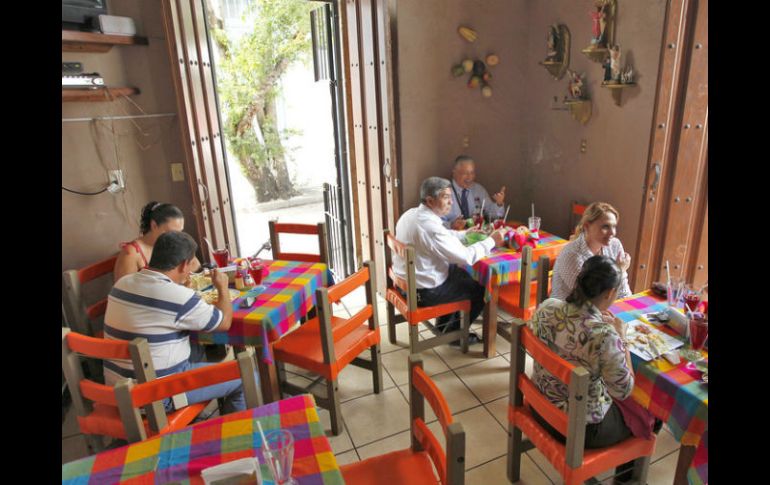 Destinarán 350 mil pesos a la capacitación Higiene y Salud Pública para la Industria Gastronómica y Restaurantera del Estado. ARCHIVO  /