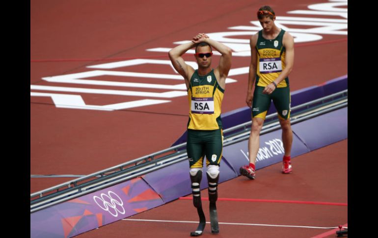 El primer atleta que corre unos Olímpicos con las piernas amputadas hará historia al luchar por una medalla en los relevos. REUTERS  /