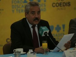 En la imagen, Arturo Farías, presidente de Expo Guadalajara, durante la rueda de prensa, para presentar el foro.  /