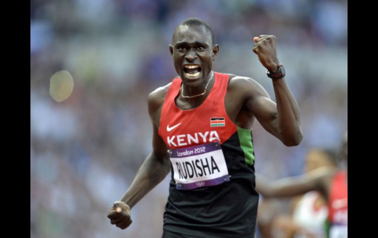 El nuevo récord de Rudisha en los 800 metros es de un minuto, 40 segundos y 91 centésimas. AFP  /