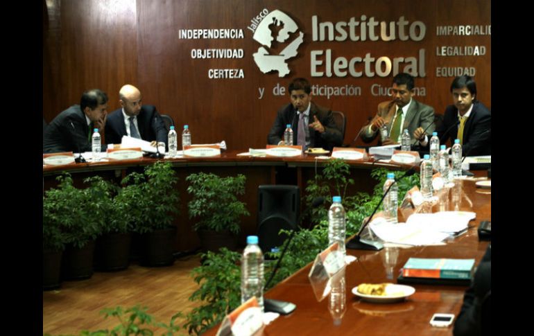 En sesión, el IEPC aseveró que el uso de las urnas electrónicas fue un éxito. ARCHIVO  /