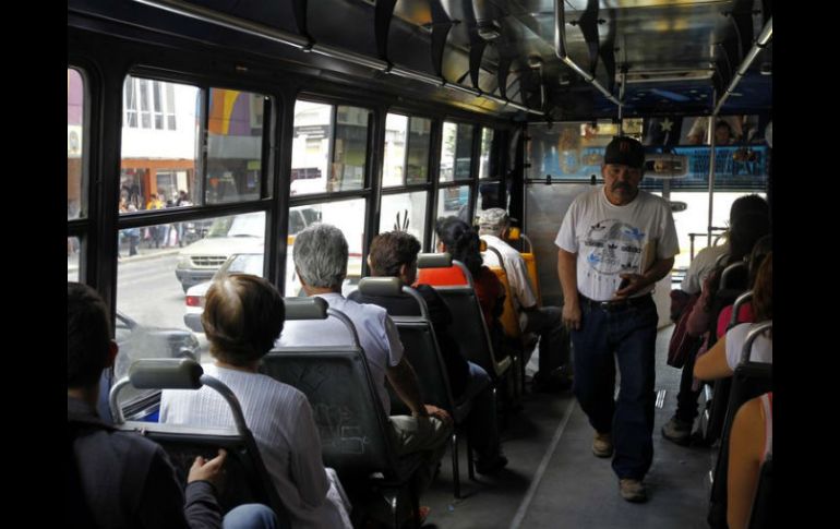 Mañana sábado aumentará el diesel, situación que aseguran los transportistas ya no pueden sostener. ARCHIVO  /