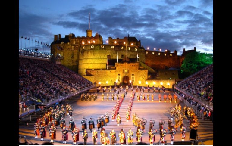 Aspecto de la celebración del Royal Edinburgh Military Tattoo en 2011. ESPECIAL  /