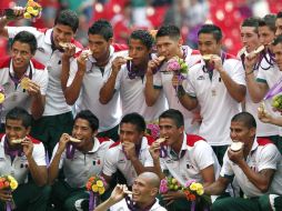 México saborea el oro olímpico, el oro de la historia deportiva. EFE  /