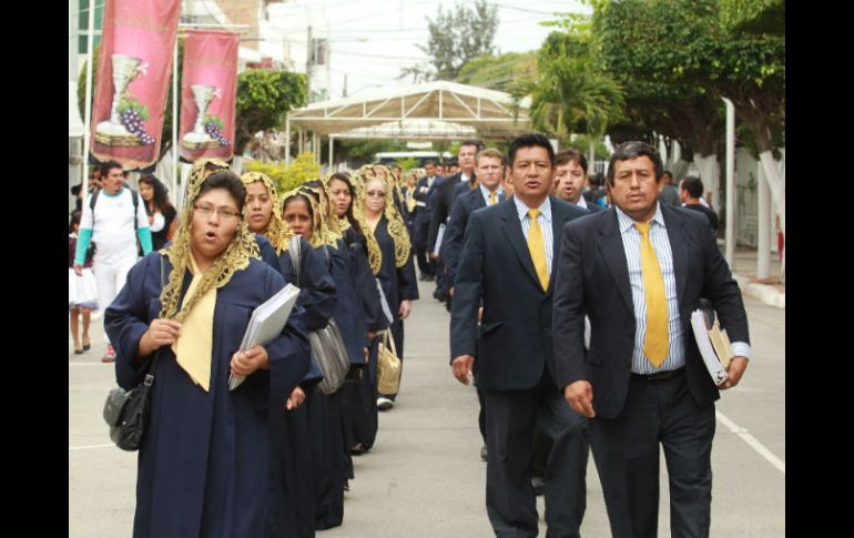 Al momento a la iglesia de La Luz del Mundo han llegado 300 mil invitados.  /