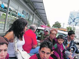 OPERATIVO. Para paliar el aumento del paro camionero, unidades de Vialidad y otras dependencias funcionaron como transporte público.  /