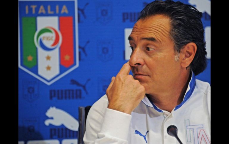 Cesare Prandelli, prepara el partido amistoso que disputará contra Inglaterra el próximo 15 de agosto. EFE  /