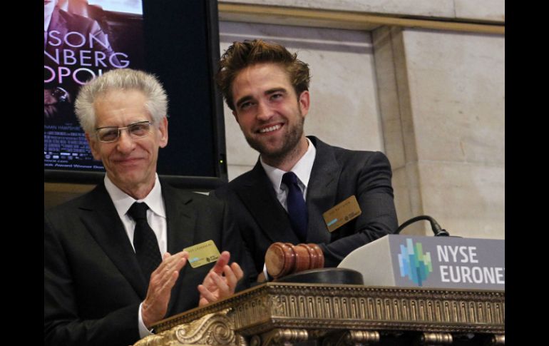 Pattinson se convirtió en el protagonista del arranque de la sesión en Wall Street. En la imagen con David Cronenberg. REUTERS  /