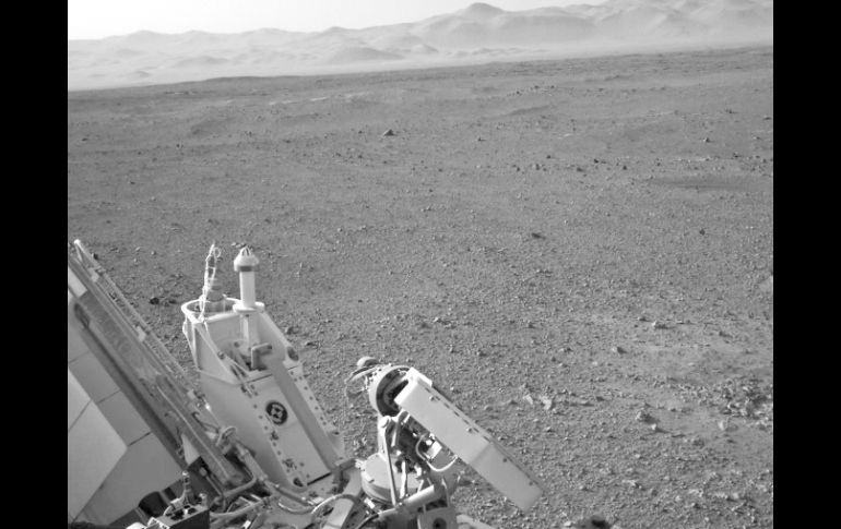 La imagen muestra una parte de la cubierta del Curiosity, durante su exploración en el cráter Gale, en Marte. EFE  /