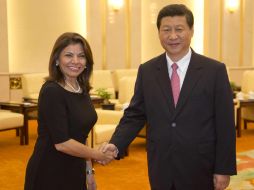 La presidente de Costa Rica, Laura Chinchilla con el Vicepresidnete chino, Xi Jinping. AP  /