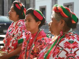 Pueblos indígenas hablantes de nahátl podrán leer la Biblia en su lengua. ESPECIAL  /