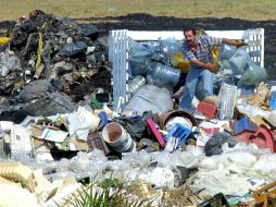 Para el experto, los rellenos son como la metáfora de esconder la basura bajo una alfombra. ARCHIVO  /