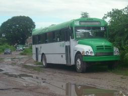 Líderes universitarios lanzan señalamientos sobre las condiciones del transporte en la ciudad costera.  /