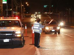 La Secretaría de Vialidad realiza operativos para prevenir que automovilistas conduzcan alcoholizados. ARCHIVO  /