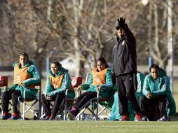 El estratega del Tricolor confía en que las mexicanas pasarán a la siguiente fase del Mundial Sub-20. ARCHIVO  /