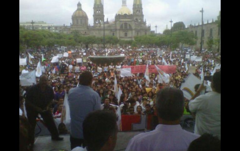 Panorámica de Plaza Liberación durante mitin de los estudiantes.  /