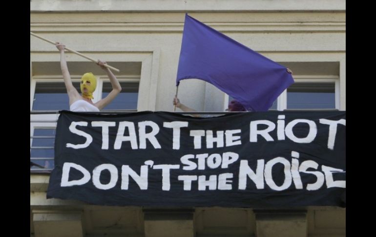 Protestas en contra del encarcelamiento de las integrantes del grupo Pussy Riot. ARCHIVO  /