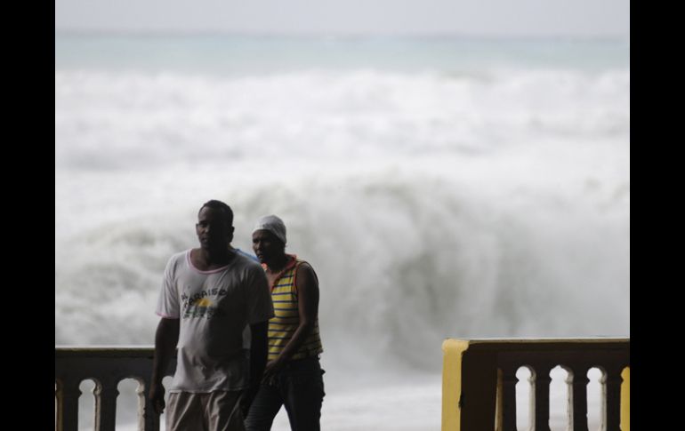 La tormenta tropical ''Isaac'' se fortaleció en el Mar Caribe en su trayecto hacia Haití. REUTERS  /