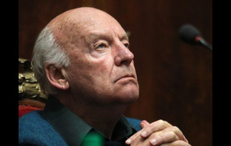 El escritor Eduardo Galeano hizo una pausa en la promoción de su obra ''Los hijos de los días''. ARCHIVO  /