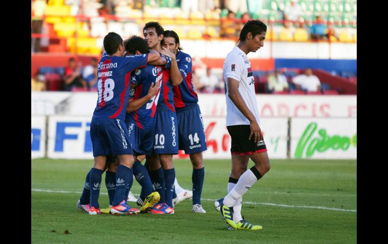 Los jugadores del Atlante celebran el gol que les dio la victoria ante el Atlante. MEXSPORT  /