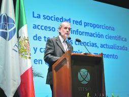 Miguel Bazdresch, jefe del nuevo Centro de Aprendizaje en Red ITESO.  /