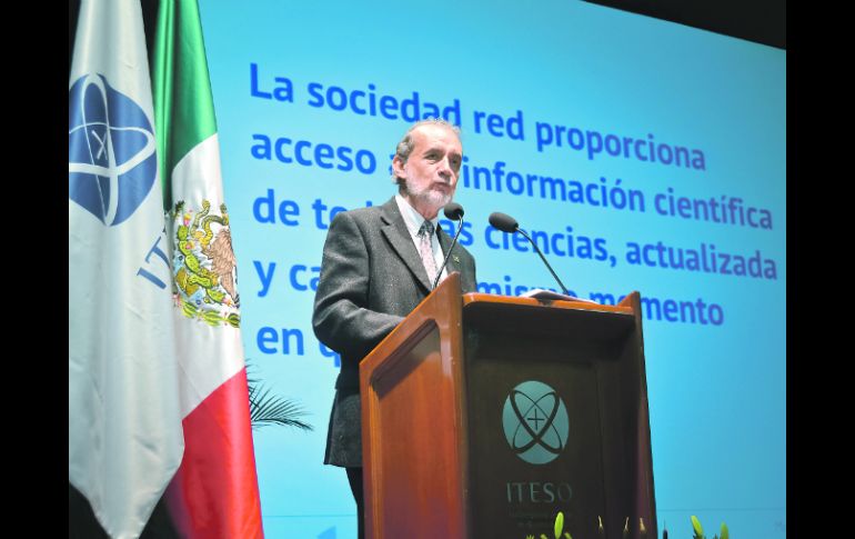 Miguel Bazdresch, jefe del nuevo Centro de Aprendizaje en Red ITESO.  /