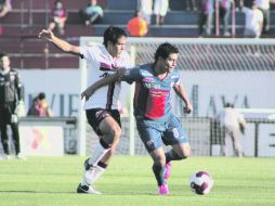 El volante paraguayo del Atlante, Osvaldo Martínez, anotó el gol de la victoria para los Potros de Hierro del Atlante. STRAFFON IMAGES  /