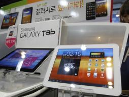 La tableta Galaxy de Samsung es considerada por algunos expertos de la industria como la principal rival del iPad. ARCHIVO  /