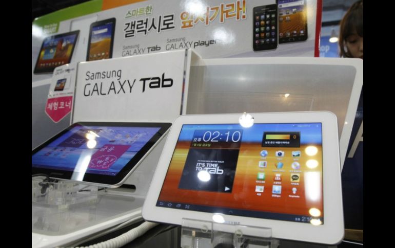 La tableta Galaxy de Samsung es considerada por algunos expertos de la industria como la principal rival del iPad. ARCHIVO  /