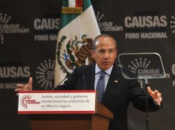 Felipe Calderón habla durante el Foro ''Sumemos causas ciudadanos + policías''. EFE  /