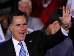 A poco más de dos meses de que se realicen las elecciones, Romney mantiene un virtual empate con su contrincante Barack Obama. ARCHIVO  /