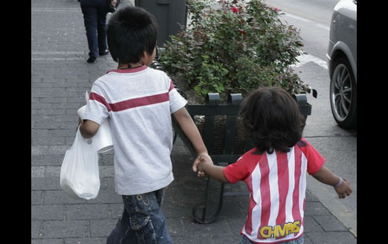 Durante el primer año de vida, el crecimiento ideal en los menores es de 25 centímetros. ARCHIVO  /