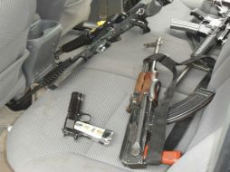 Armas aseguradas por soldados de la XV Zona y V Región Militar. ESPECIAL  /