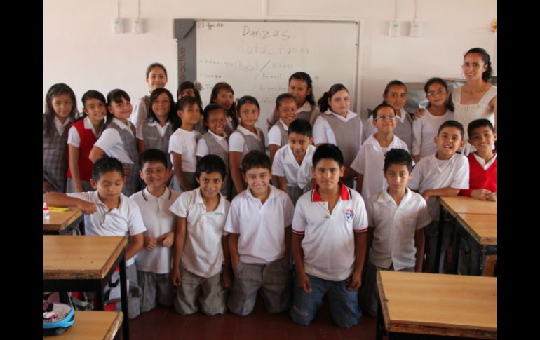 Grupo de 4º A de la escuela urbana no. 196 'Tomás Escobedo'.  /