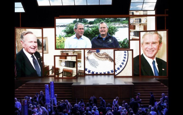 La Convención Republicana homenajeó con un video a los expresidentes George H. W. Bush y a su hijo. REUTERS  /