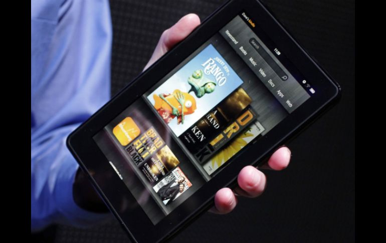 El Kindle Fire cuesta 199 dólares, menos de la mitad del precio del iPad  más barato. AP  /