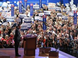 Romney ante miles de delegados en el último día de la Convención Nacional Republicana en Tampa. AP  /