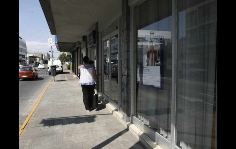 Tan sólo en el mes de agosto, cinco sucursales fueron visitadas por delincuentes. ARCHIVO  /