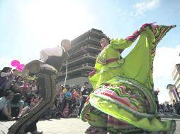 Charros, escaramuzas y grupos de ballet folclórico tomaron el Centro tapatío para beneplácito de decenas de miles de asistentes.  /