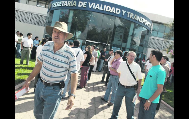 Transportistas demandan diálogo para evitar un conflicto mayor.  /