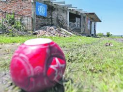 La casa y tiendita de los Hernández Vargas. Toda la zona de las edificaciones es vulnerable a inundaciones durante el temporal.  /