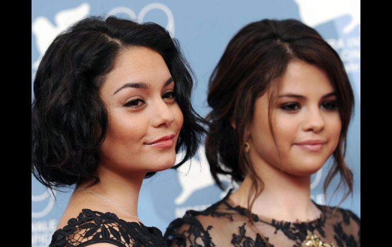 Vanessa Hudgens y Selena Gómez buscan evolucionar dentro del mundo del cine, por lo que han tomado papeles más arriesgados. EFE  /