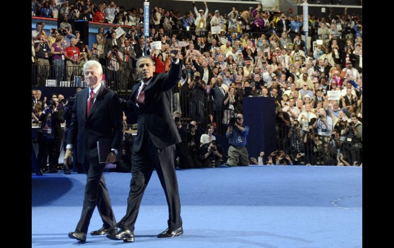 Anoche, el ex presidente Bill Clinton nominó oficialmente al presidente de EU, Barack Obama, como candidato a la reelección. EFE  /