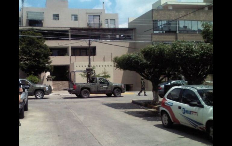 En la imagen, operativo realizado en un edificio en la colonia Providencia.  /