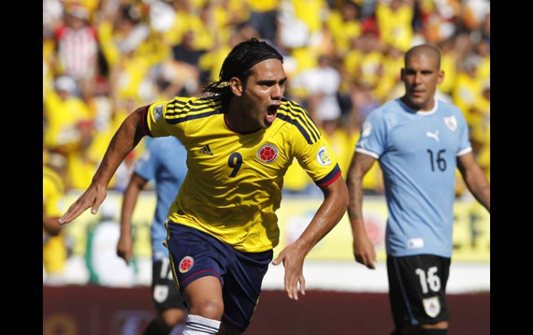 Radamel Falcao fue quien abrió el camino para la victoria colombiana en Barranquilla. REUTERS  /